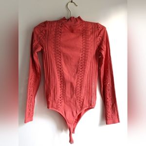 Bebe Kimmie Long Sleeve Seamless Cut Out Bodysuit, Coral, Small